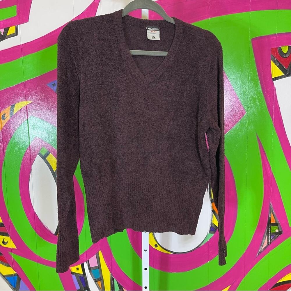 Columbia, Fuzzy V-Neck Sweater. Size Large. In good used condition!